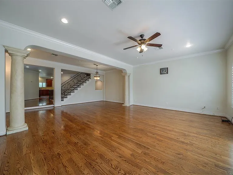 4218 Drake St #B — Photo 3