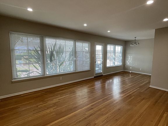 3rd image of 2623 N Lamer St