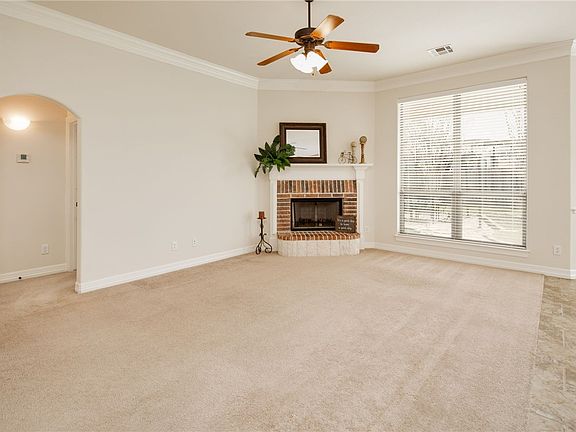 5th image of 200 Passendale Ln