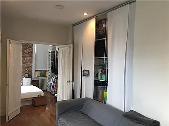 Rented by R New York