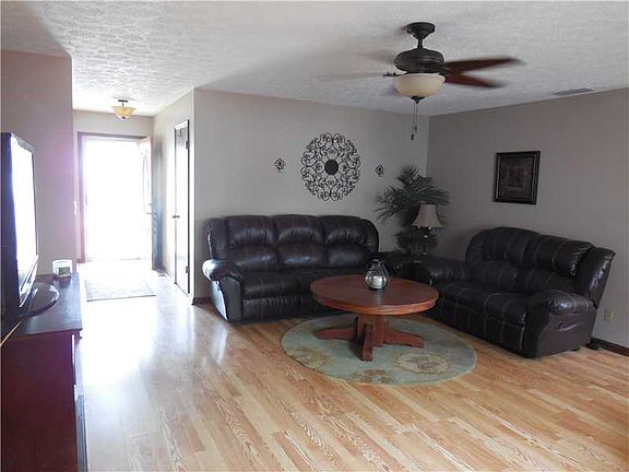 3rd image of 516 E Ohio St