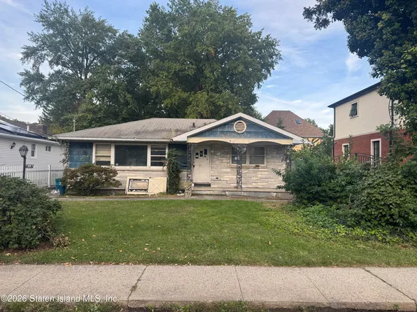77 Burgher Ave, Staten Island, NY 10304