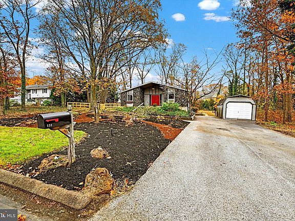 4th image of 133 Drexel Dr