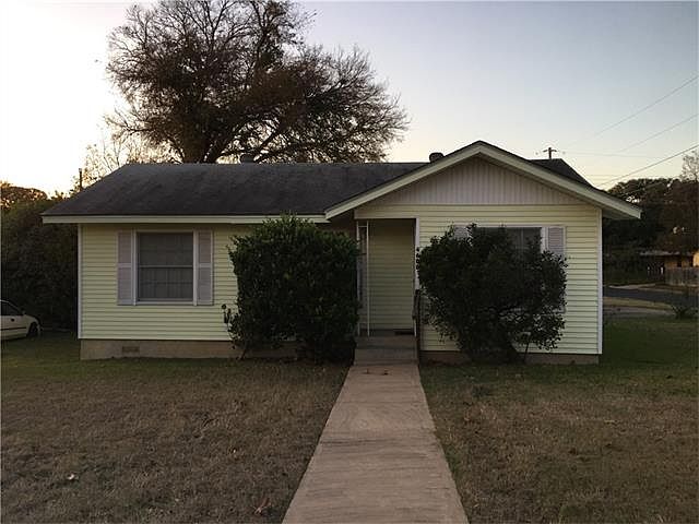 2nd image of 4600 Banister Ln
