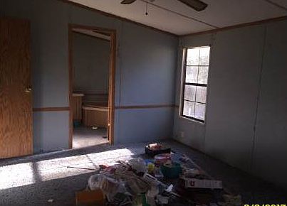 5th image of 298 NW Canton Ln
