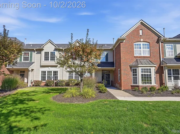 4293 Hampton Ridge Blvd, Howell, MI 48843
