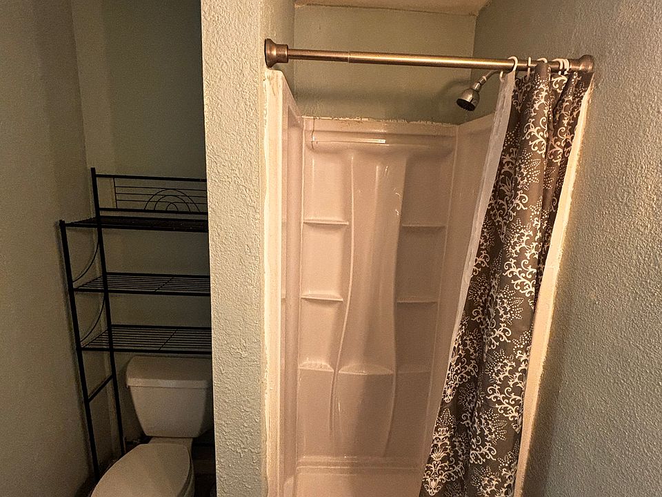 2nd image of 1707 E Henry Ave #2