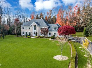 6 Concord Ct, Colts Neck, NJ 07722