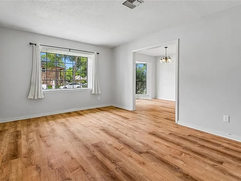 5751 Carlisle Ct — Photo 12