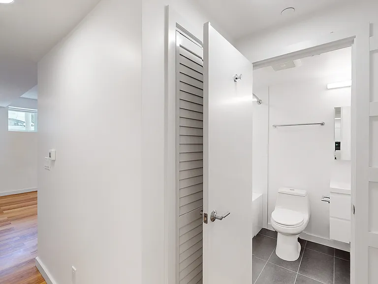 3097 Washington St #27 — Photo 10