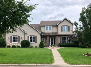 9651 Hillside Trl S, Cottage Grove, MN 55016