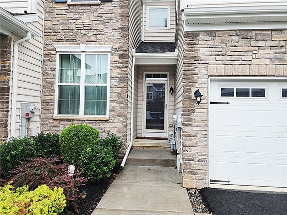 3rd image of 524 Gray Feather Way