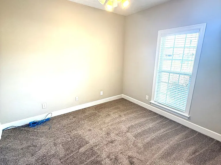 616 Coleman Way — Photo 13