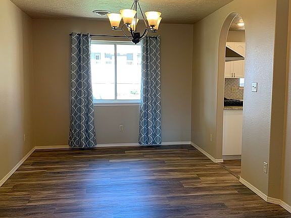 4th image of 5000 Carolcreste Dr