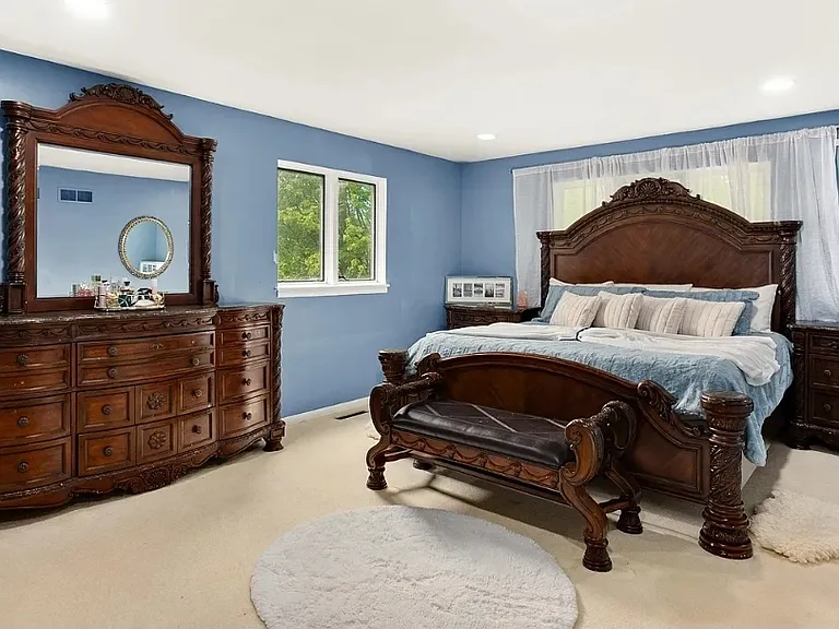 210 E Morningside Dr — Photo 14