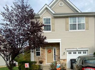 111 Oakridge Dr, Mount Royal, NJ 08061
