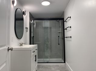 2 Rockview Ave #1, Melrose, MA 02176