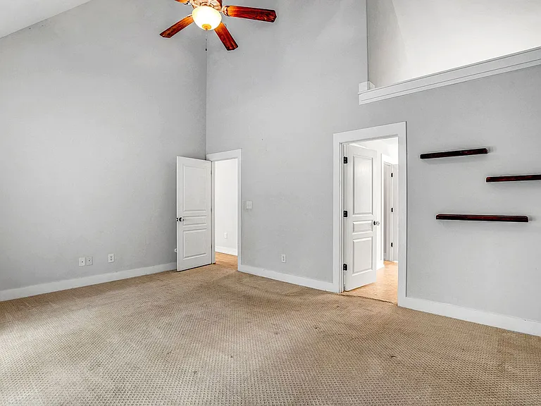 520 Ruth Cir — Photo 16