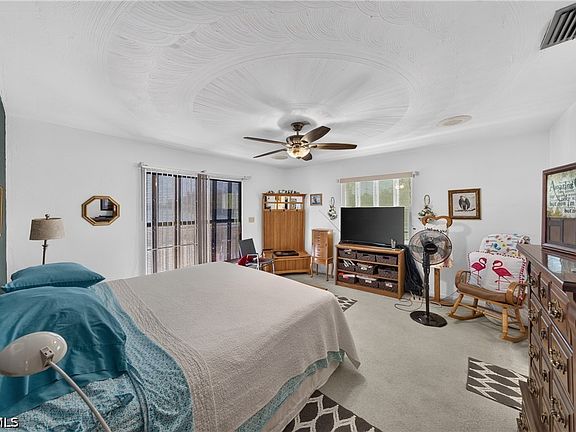 5th image of 13442 Caribbean Blvd
