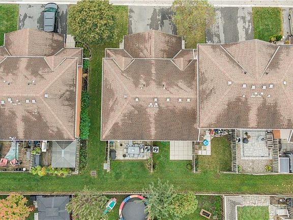 3rd image of 386 Highland Rd W #23