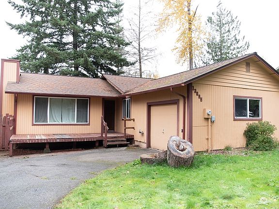 2nd image of 13895 Crestview Circle NW