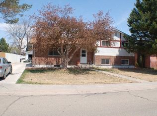 220 Fordham Cir, Pueblo, CO 81005