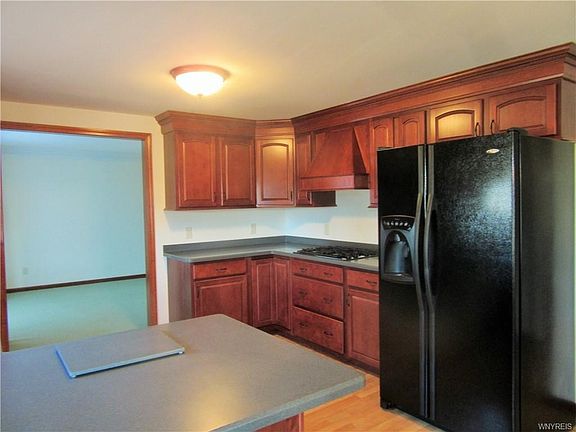 5th image of 7324 Erica Ln