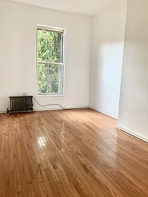 Rented by Chapoteau Real Estate Inc. | media 8