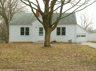 3221 50th St, Des Moines, IA 50310