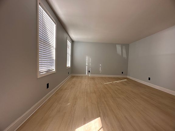 4th image of 3732 Wharton Dr #A
