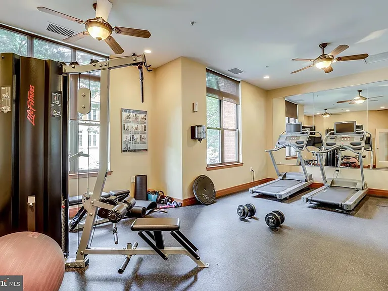 2220 Fairfax Dr #803 — Photo 40