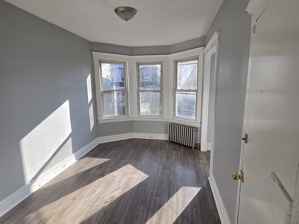 1st image of 22 Schuyler Ave #2R