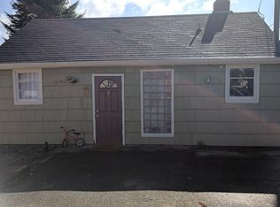 581 S Edgewood St, Seaside, OR 97138