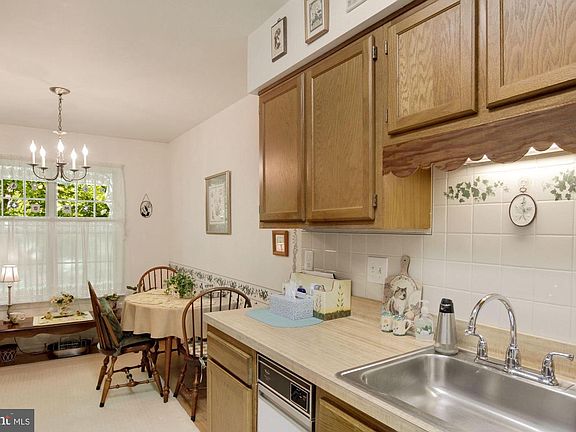 5th image of 20245 Shipley Ter APT 302-4A