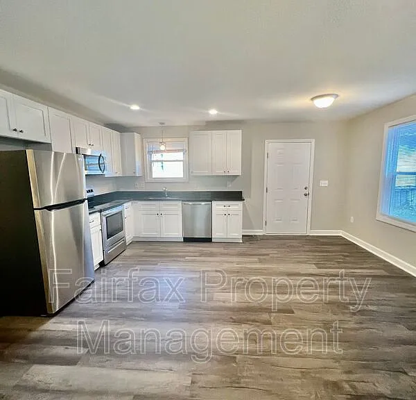 721 Liberty St #C — Photo 7