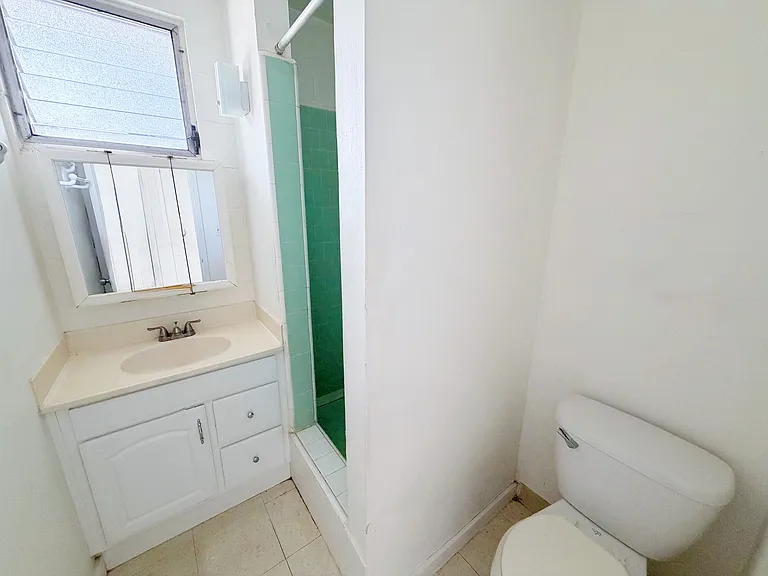 2106 Fern St #301 — Photo 5