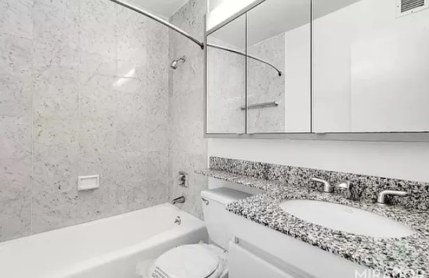 Rented by Mirador Real Estate | media 7