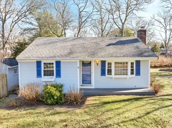 209 Castlewood Cir, Barnstable, MA 02630