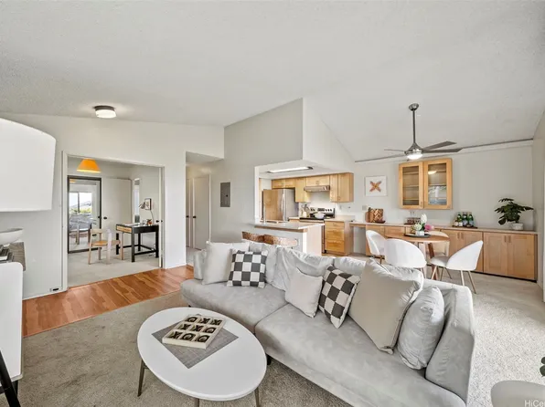 98-1712 Kaahumanu St APT 11A, Aiea, HI 96782