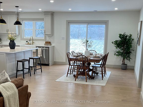 2nd image of 2206 Sands Rd