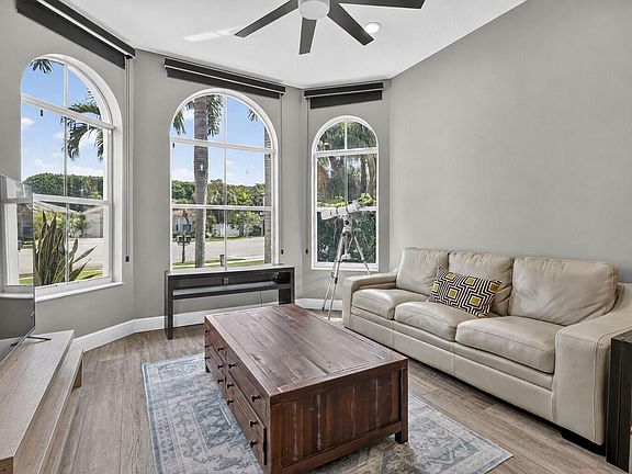 4th image of 3173 Hartridge Terrace
