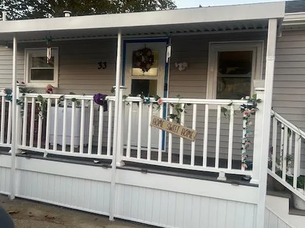 33 Freddie Ave, Avenel, NJ 07001