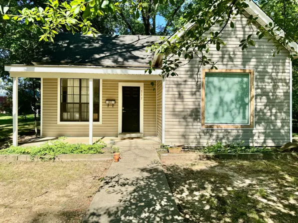 517 Grove St, Conway, AR 72034