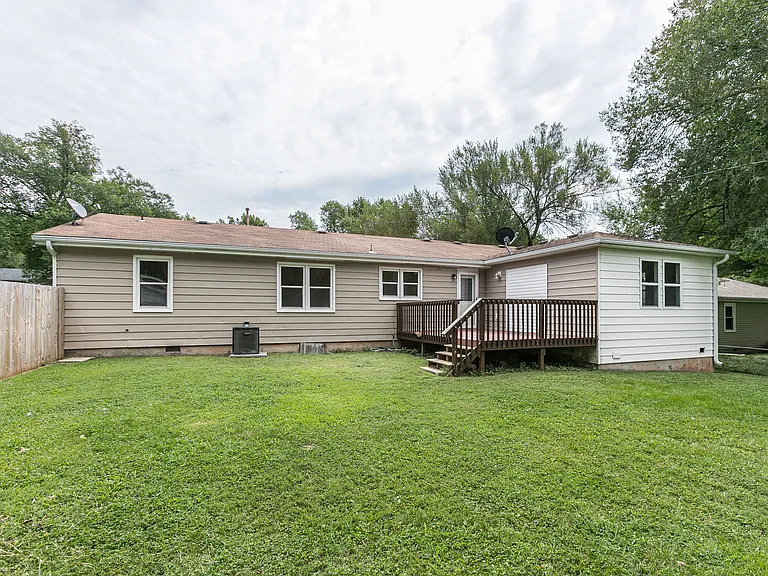 3049 S Parkview Ave — Photo 22