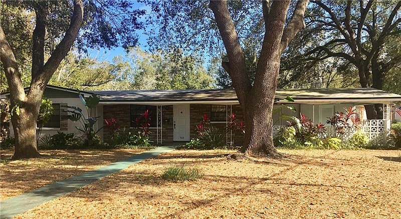 1st image of 902 N Palm Dr