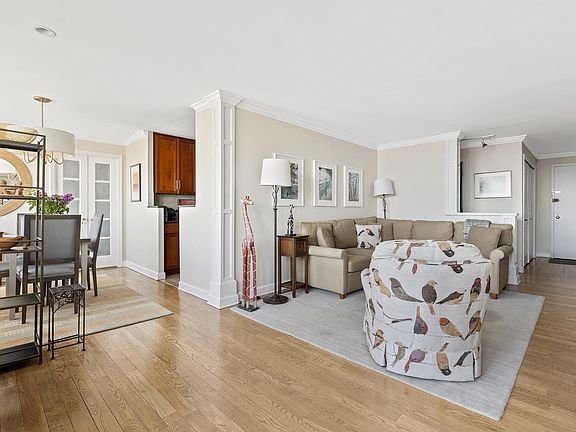 4th image of 75 Henry St APT 32H