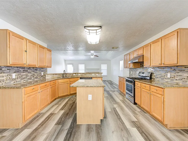 7930 Northfork Hollow Ln — Photo 9