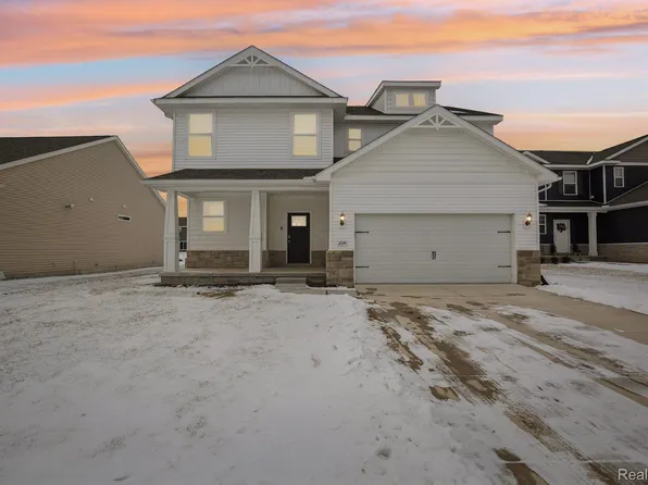 2074 Dabate Dr, Howell, MI 48843