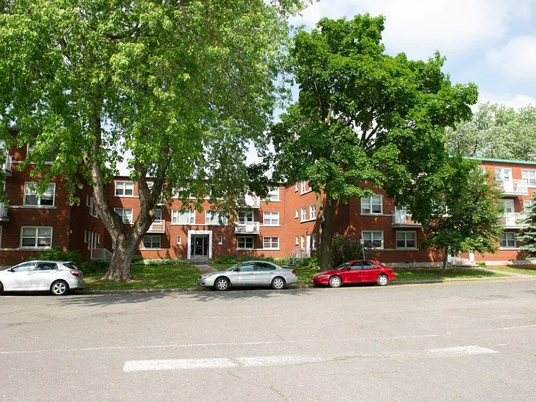 358 McArthur Ave — Photo 3