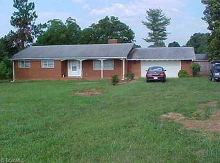 3837 Flat Rock Church Rd, Hamptonville, NC 27020